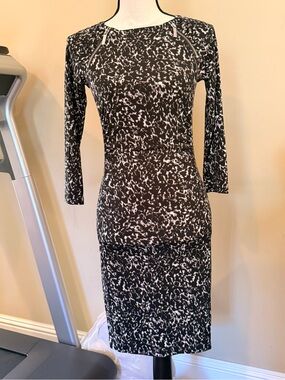 Michael Kors Black and White Printed 3/4-Sleeve Bodycon Dress